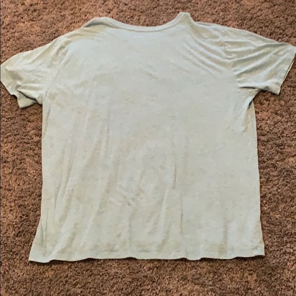 Volcom shirt - Picture 3 of 3